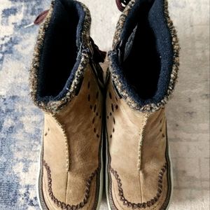 Women Puffin Mid Tan Size 9.5 Ankle Boots Suede